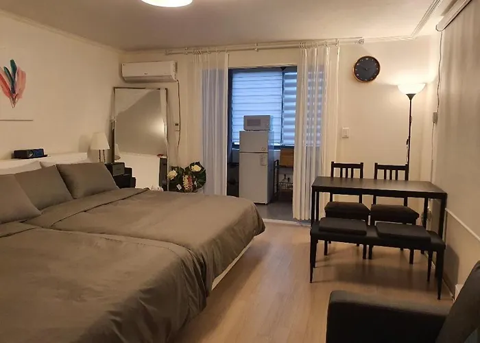 Hug2 Hapjeong Hongdae Nearby High End *